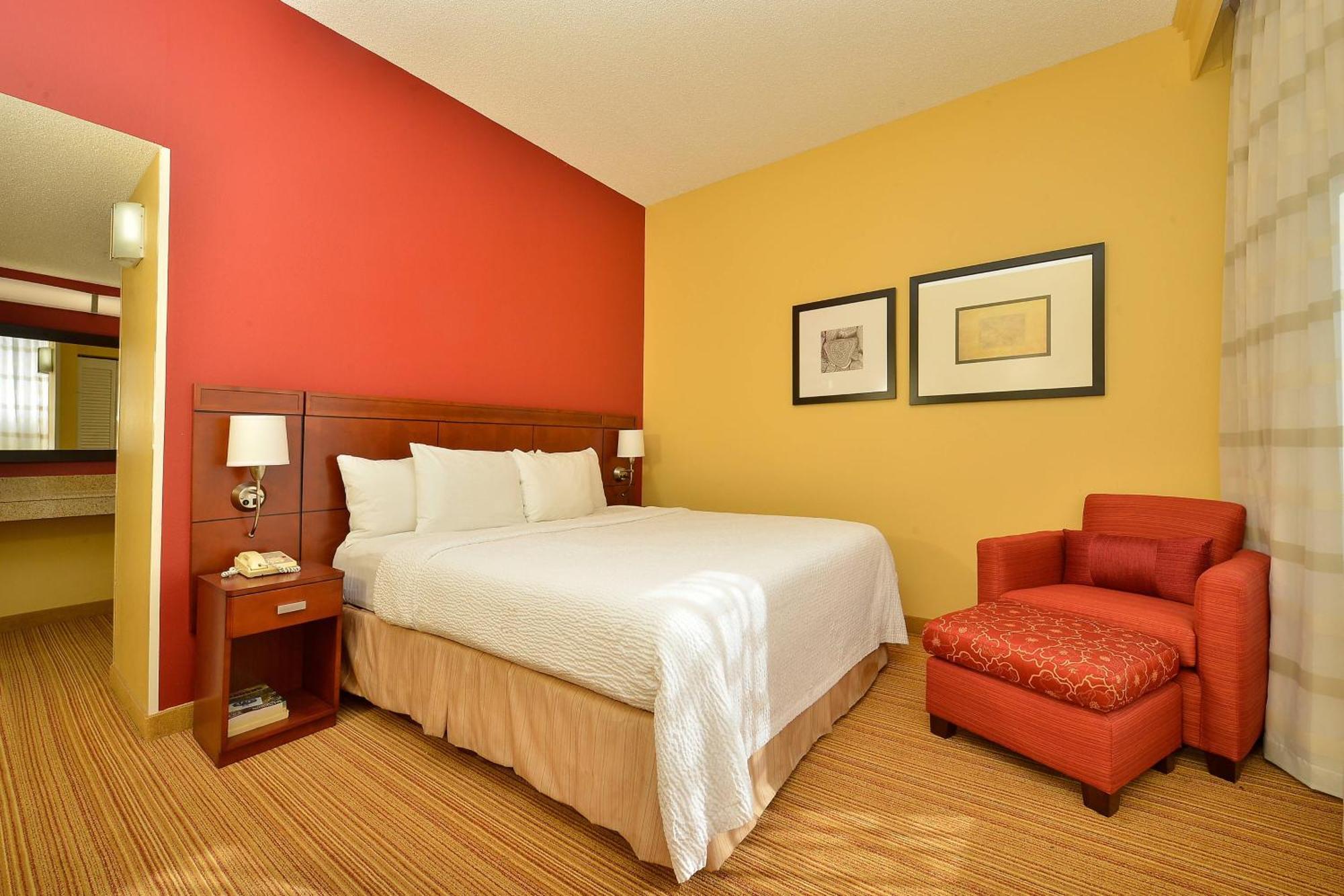 Courtyard By Marriott Бентонвилль Экстерьер фото