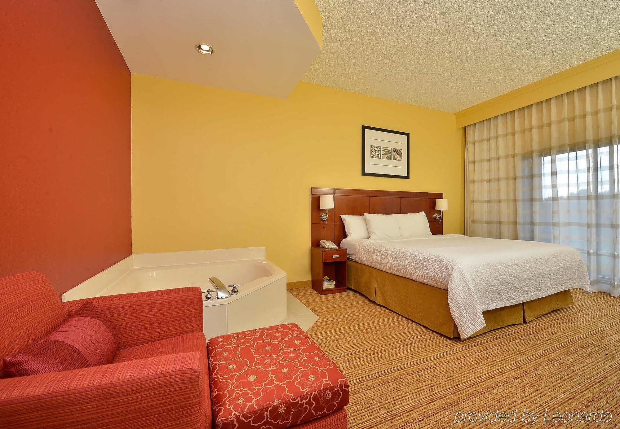 Courtyard By Marriott Бентонвилль Экстерьер фото
